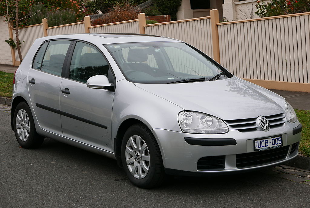 Volkswagen Golf R32