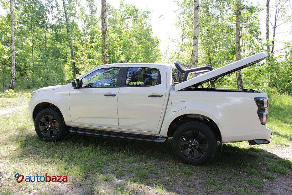 ISUZU D-MAX otwarta paka